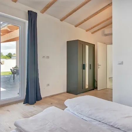 Βίλα Blaise Manjadvorci